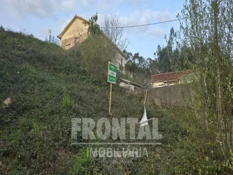 Terreno com 385 m2 e 14m de Frente em Zona Habitacional | Alfena, Valongo