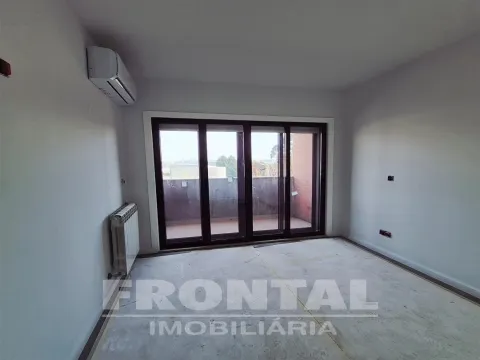 Apartamento T3 na Circunvalação