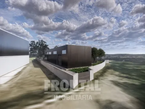 Terrain avec projet approuvé - 2 600 m² &#124; São Pedro da Cova, Porto