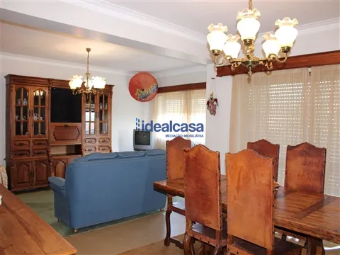T3 Mobilado | Excelentes Áreas | Centro de Coimbra | Junto à Av. Dr. Dias da Silva