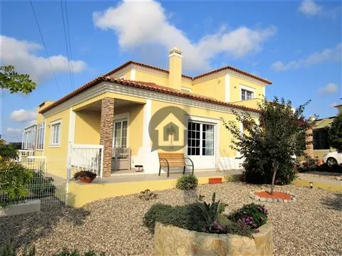 Villa de 4 chambres près de la plage et de la ville,