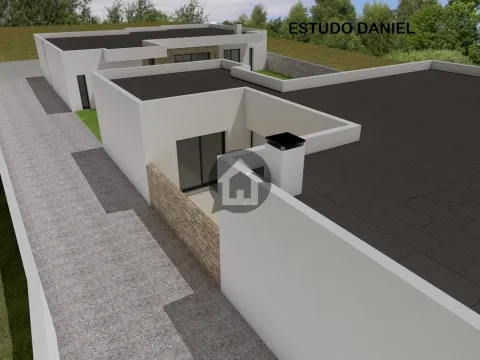 Gelijkvloerse villa op het platteland en dicht bij de stad aan de Silverkust