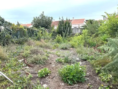 House to rehabilitate or increase on a plot of 429 m2 in Aldoar