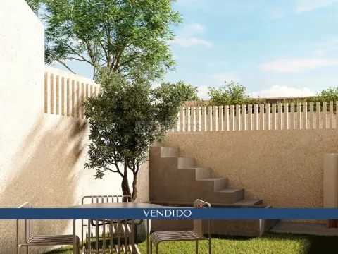 Loja para ser convertida em T2+1 com Jardim e Garagem com PIP -VENDIDO SEM OBRA