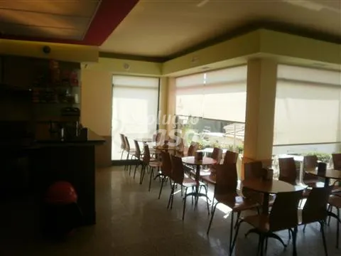 Padaria / Pastelaria para TRESPASSE situada a 5 minutos da praia da Madalena