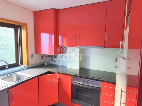 Apartamento T1 localizado a cerca de 700 metros da estação de metro de São Bento.