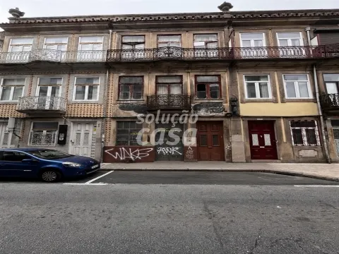 Prédio para Investimento – Campo 24 de Agosto | Bonfim | Porto