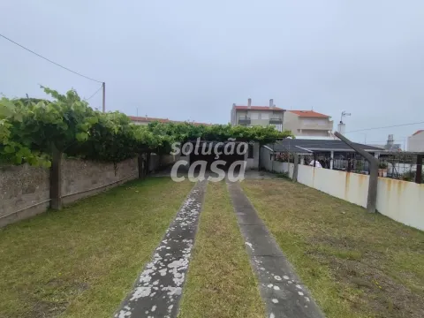 🌊🏡 Moradia Exclusiva na Torreira – Entre a Praia e a Ria
