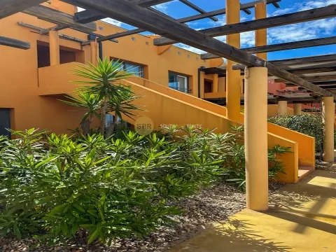 Apartamento T2 com Vista Mar e Rio na Marina da Praia da Rocha – Portimão