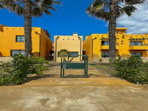 Apartamento T2 com Vista Mar e Rio na Marina da Praia da Rocha – Portimão