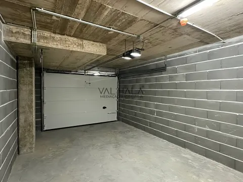 Garages à box privé dans la zone riveraine de Portimão