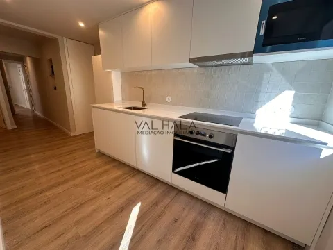 Apartamento T2 Remodelado no Coração de Lisboa