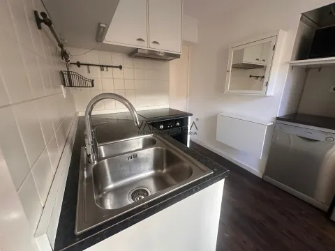 Apartamento T2 com Terraço e Vista Palácio da Ajuda