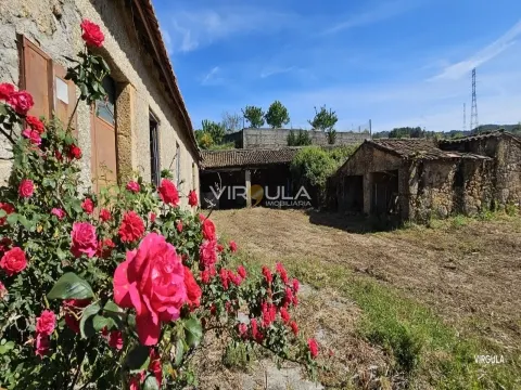 Quinta com Casa em Pedra e Terreno - Ferro, Covilhã