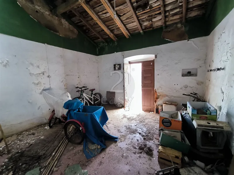 Casa de una sola planta T1 recuperación total, Alvalade, Santiago do Cacém.