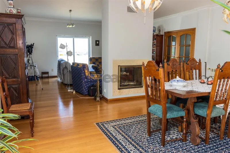 Moradia T6 isolada em Arruda dos Vinhos