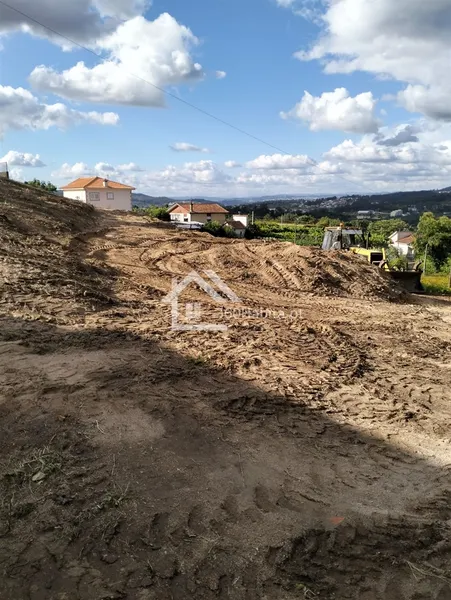 Caíde de Rei Land - Perfekt för att bygga ditt hus - Lousada