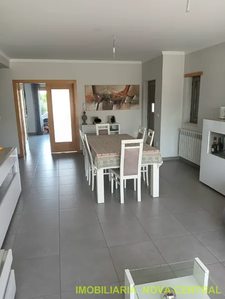 Vivienda Adosada 5 habitaciones