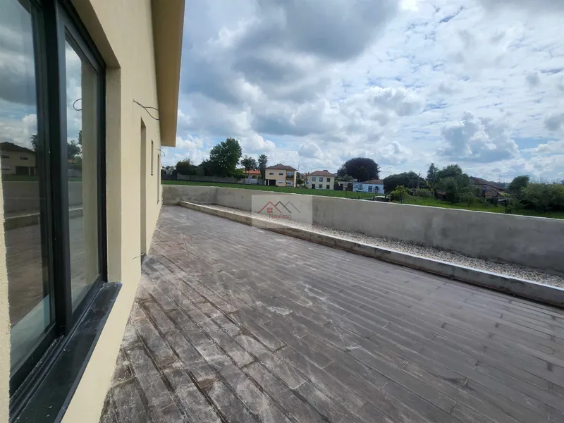 Apartamento T2 novo com terraço de 50m2, Vilar de Pinheiro