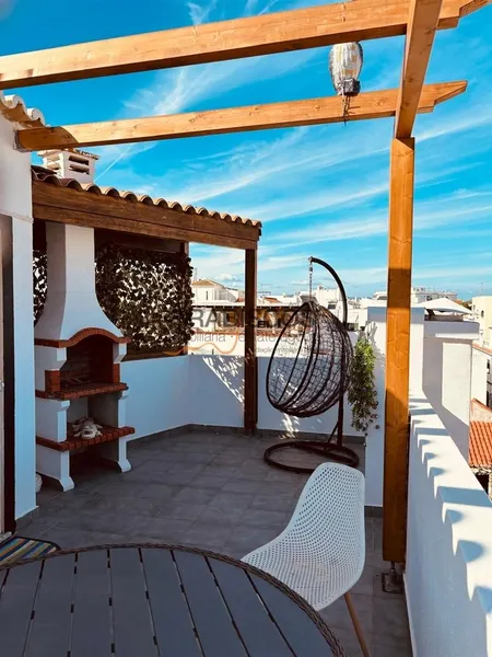 Apartamento T0+1 renovado - Terraço com vista panorâmica - Alvor - Centro