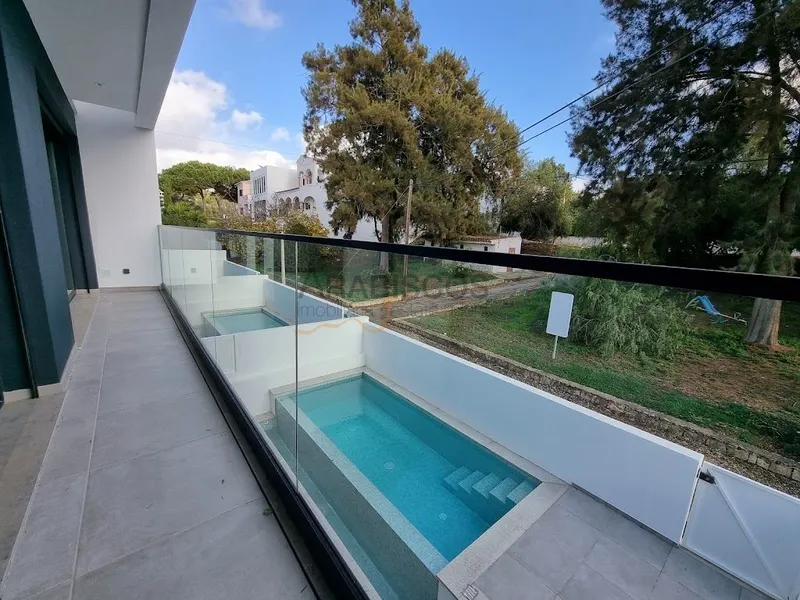 Villa con 3 suite - Piscina - Garage - Arredata - Alvor - Portimão - Algarve