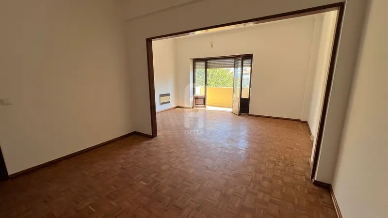 Prédio no Centro de Almada