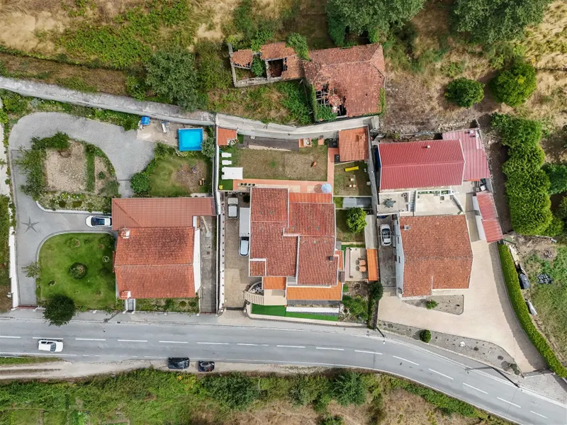 4 bedroom villa with lift in Marecos, Penafiel