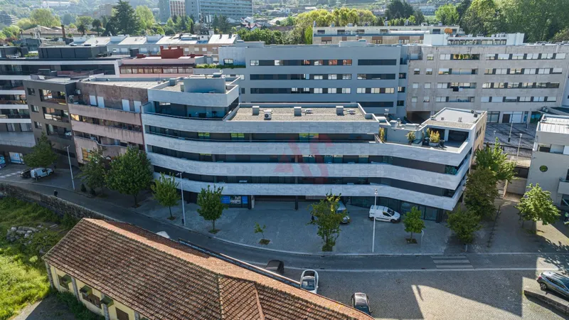 Luxuriöse 3-Zimmer-Wohnung in Couros Residences im Zentrum von Guimarães
