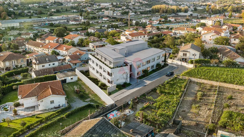 NUEVO apartamento de 1 dormitorio | 3 minutos. desde el centro de Vizela | Balcones | Plazas de aparcamiento | Cocina equipada