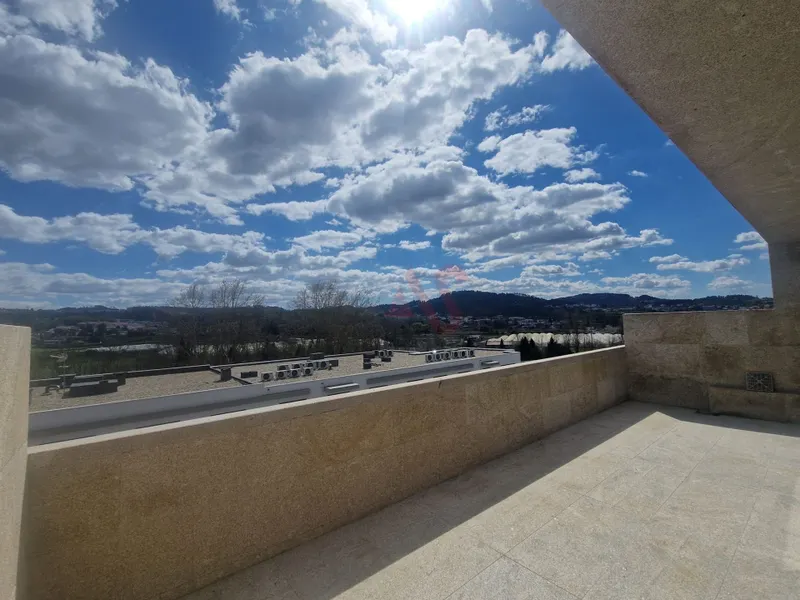 Apartamento de luxo T2 recuado em Creixomil, Guimarães