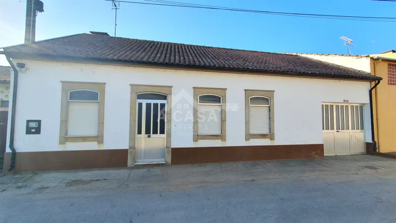 Detached house T2