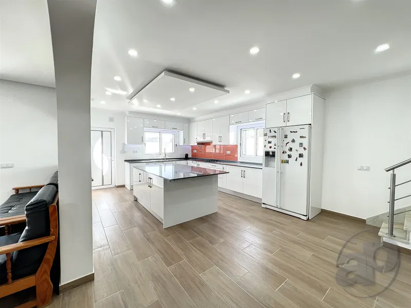 Villa indépendante de trois chambres à coucher à vendre à Altura