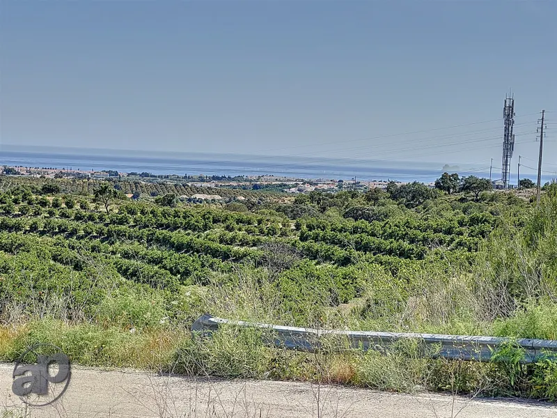 Terreno e ruína para venda