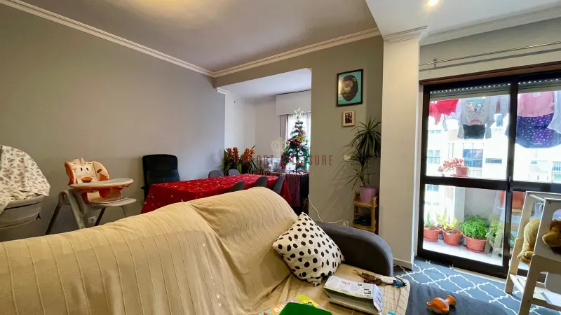 Трехкомнатная квартира, 2 ванные комнаты, 4 балкона, 3 этаж, без лифта, Бурача, Амадора