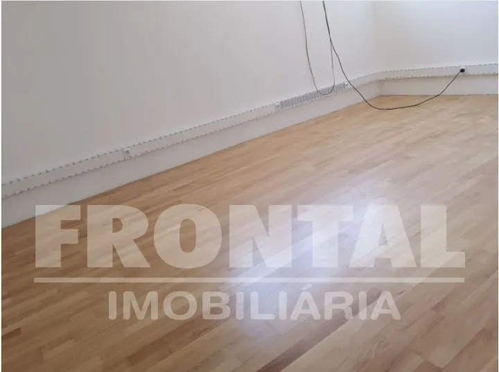 Loja Totalmente Remodelada - Excelente Localização | Campanhã, Porto