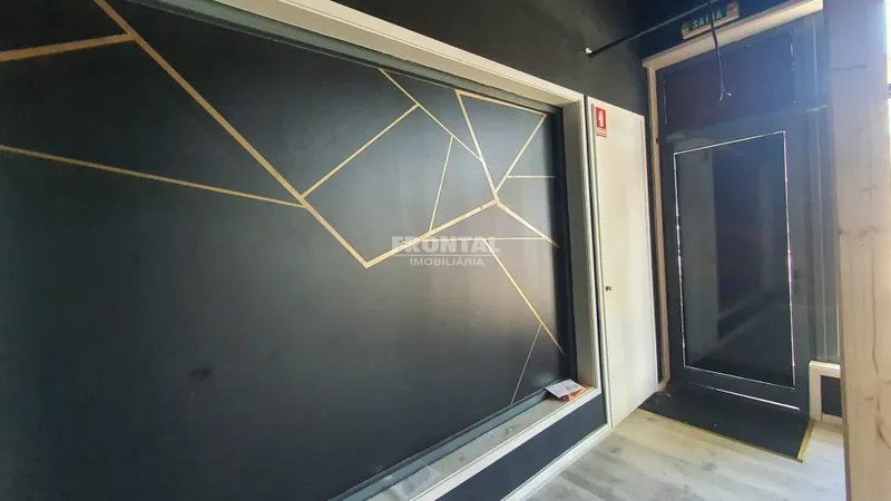 Loja com Montra e Dois Pisos à Venda | Centro da Maia, Maia, Porto