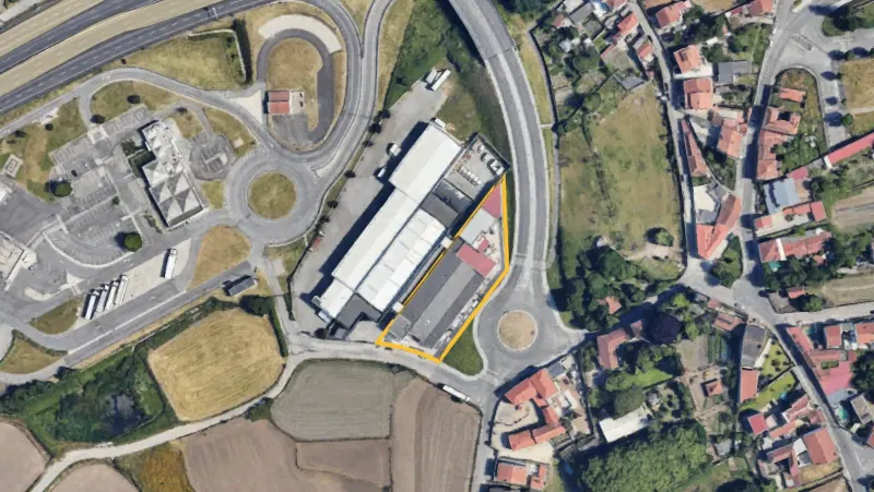 Armazém para Indústria e Logística - com 3 000 m2 | Águas Santas, Maia