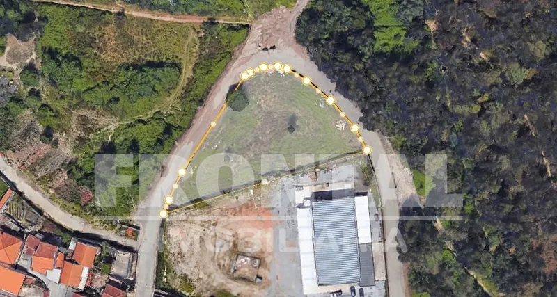 Land with Approved Project - 2,600 m² | São Pedro da Cova, Porto