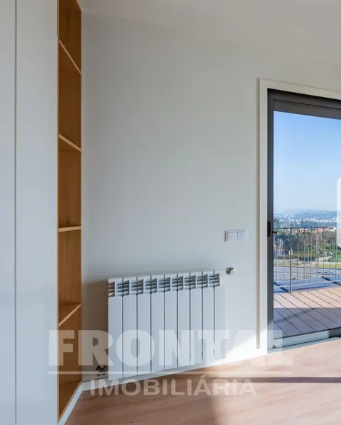1-Bedroom Penthouse in Antas, Porto