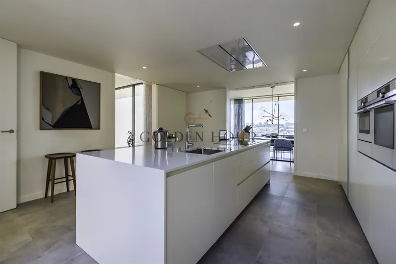 Chalet de Lujo T4 en Quinta Marques Gomes | Golden Hour Real Estate