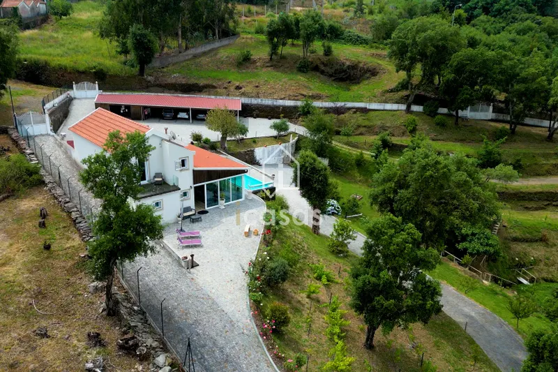 Landbesitz 3 Schlafzimmer
