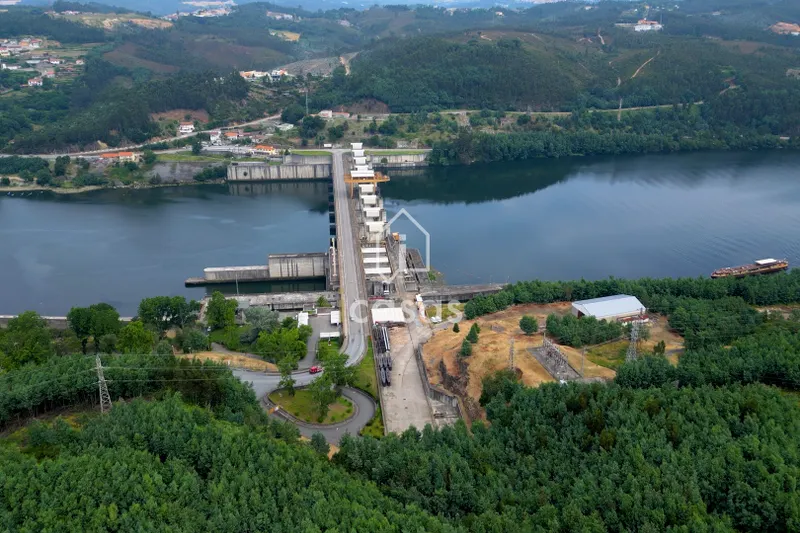Landbesitz 3 Schlafzimmer