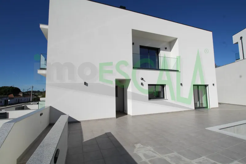 Semi-detached house T4