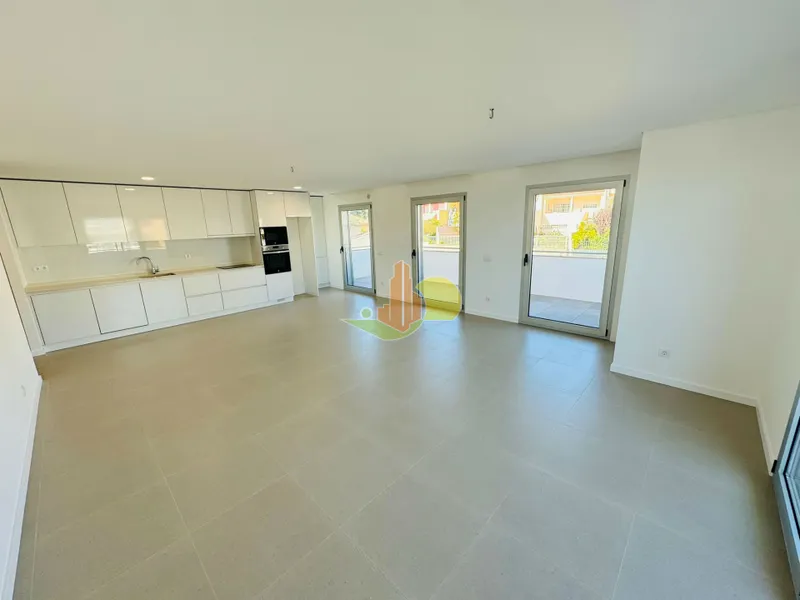 Nuovo, lussuoso lungomare...