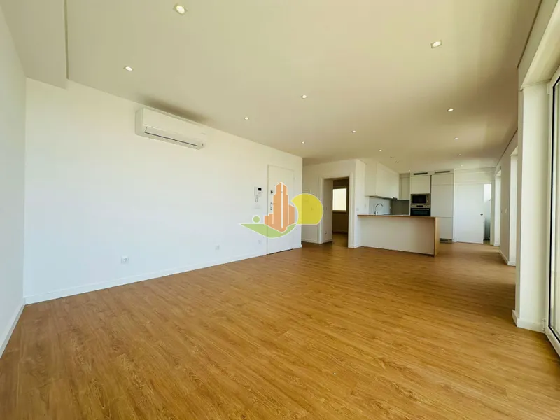 ¡Apartamento T3 nuevo!