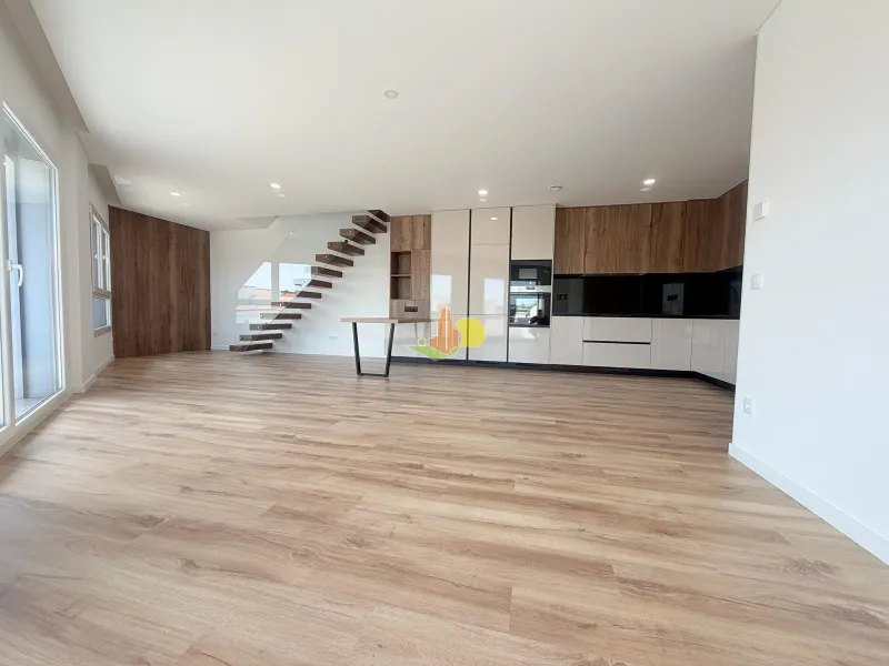2-Bedroom + 2-Bathroom Duplex with Double Garage