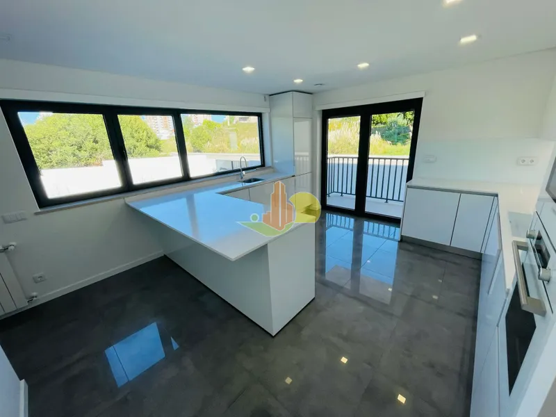 Semi-detached house T4