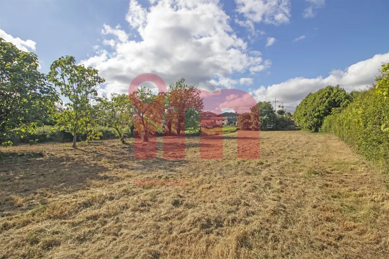 TERRENO NO CENTRO DE VILA DAS AVES