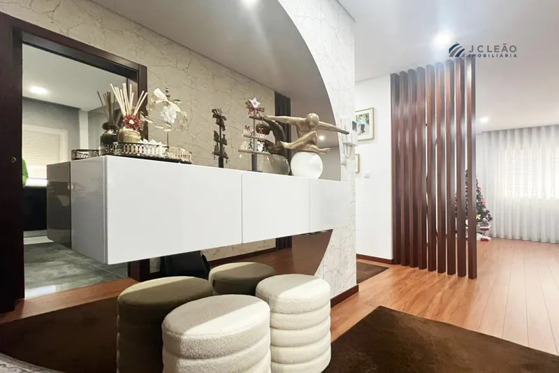 Apartamento T3 Renovado em Vilela – Paredes