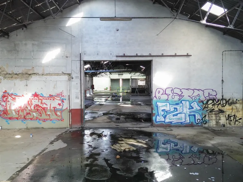 WAREHOUSE 1485 m² – CENTRAL AREA OF CASTELO BRANCO